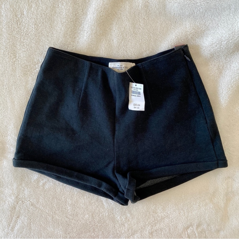 ABERCROMBIE NWT Black High Waisted Shorts Size Small